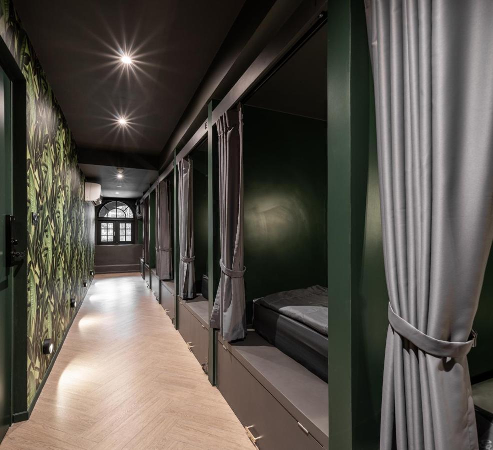 Cher Hostel Bangkok Bagian luar foto