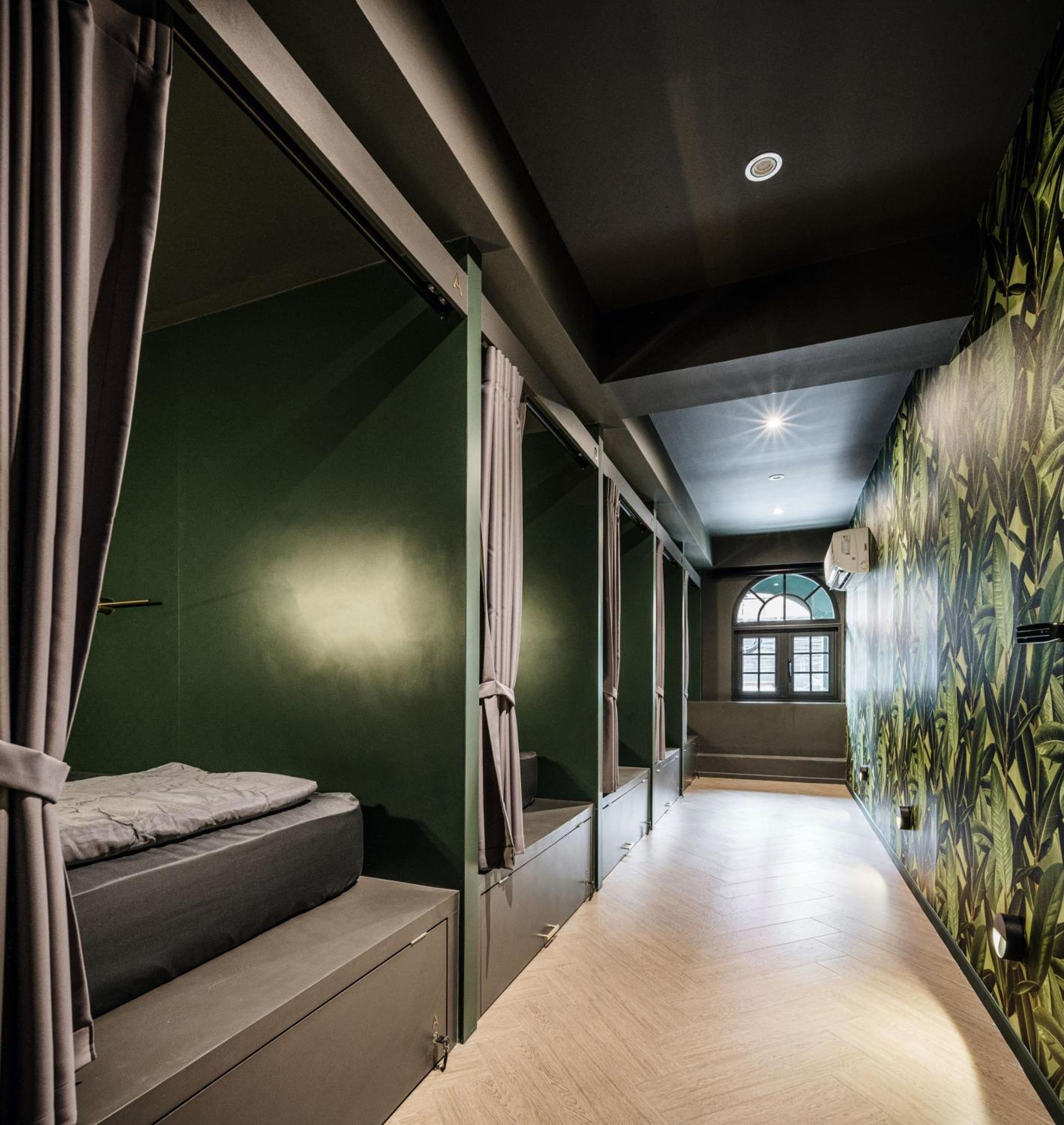 Cher Hostel Bangkok Bagian luar foto